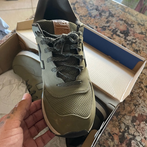 New Balance 574 - Picture 4 of 4